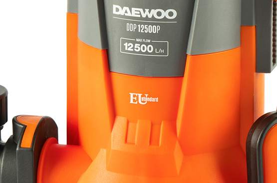 Корпус выполнен из прочного и надежного АБС-пластика. Он не подвержен коррозии и обеспечивает долгий срок службы инструмента.